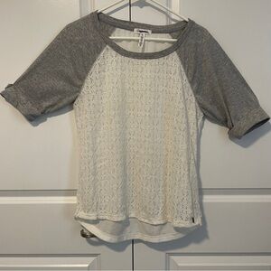 Aeropostale Gray and Cream Lace Raglan Top size XL